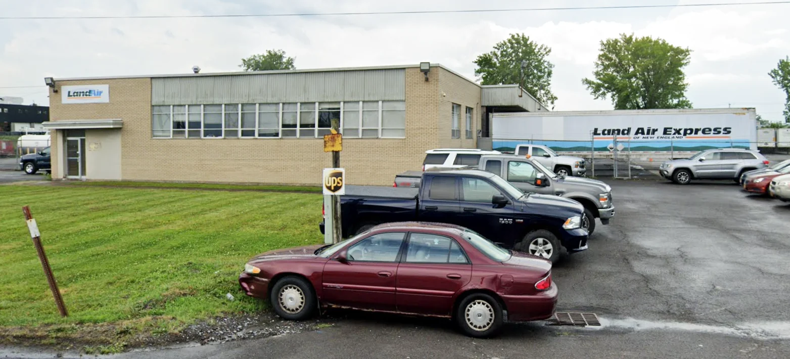 Cross-Dock with Trailer Parking — Sale in Syracuse, NY, photo 3 of 5