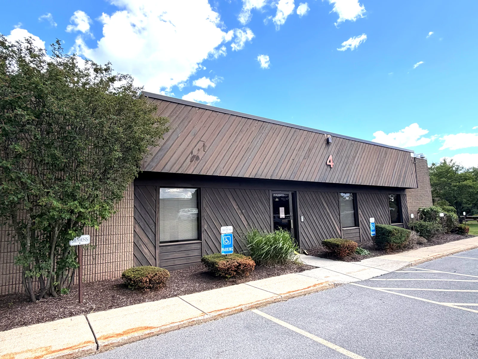 Rodax Commerce Park — Lease in Syracuse, NY, photo 1 of 8