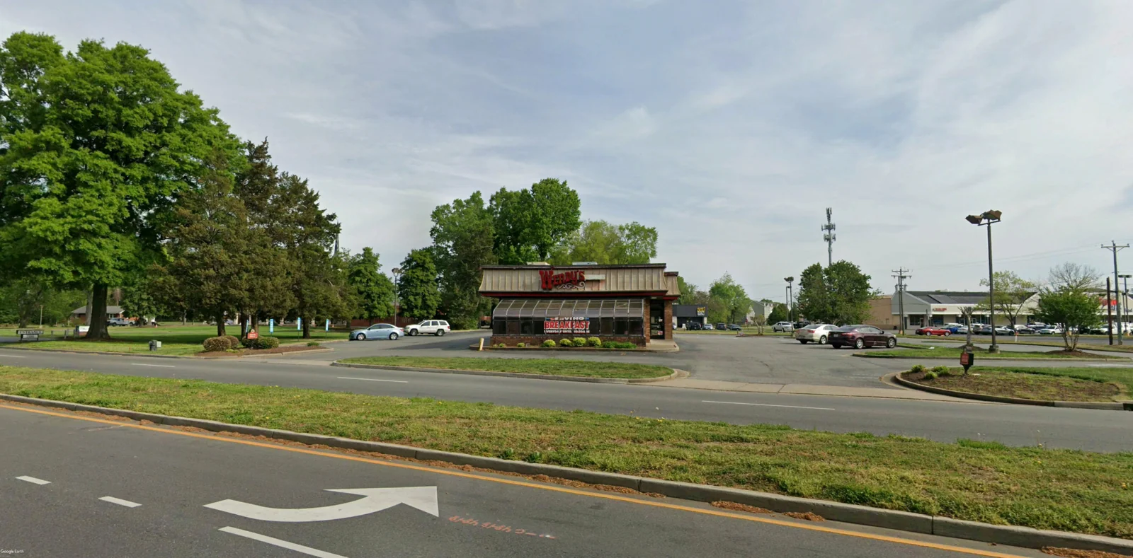 Retail in Richmond, VA — Lease in Richmond, VA, photo 1 of 3