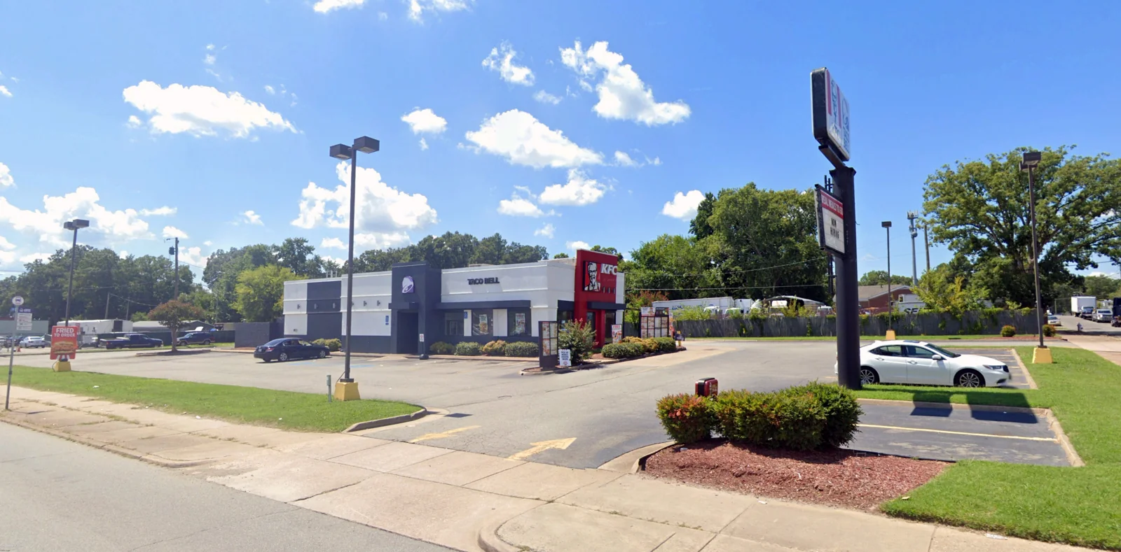 Retail in Richmond, VA — Lease in Richmond, VA, photo 1 of 8