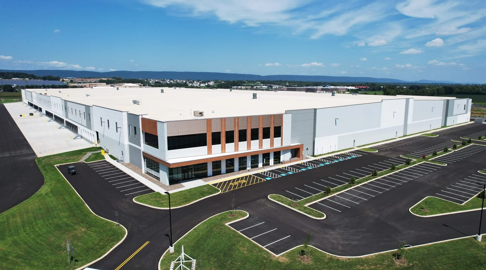 Silver Spring Logistics Park, Building One — Lease in Mechanicsburg, PA, photo 1 of 4
