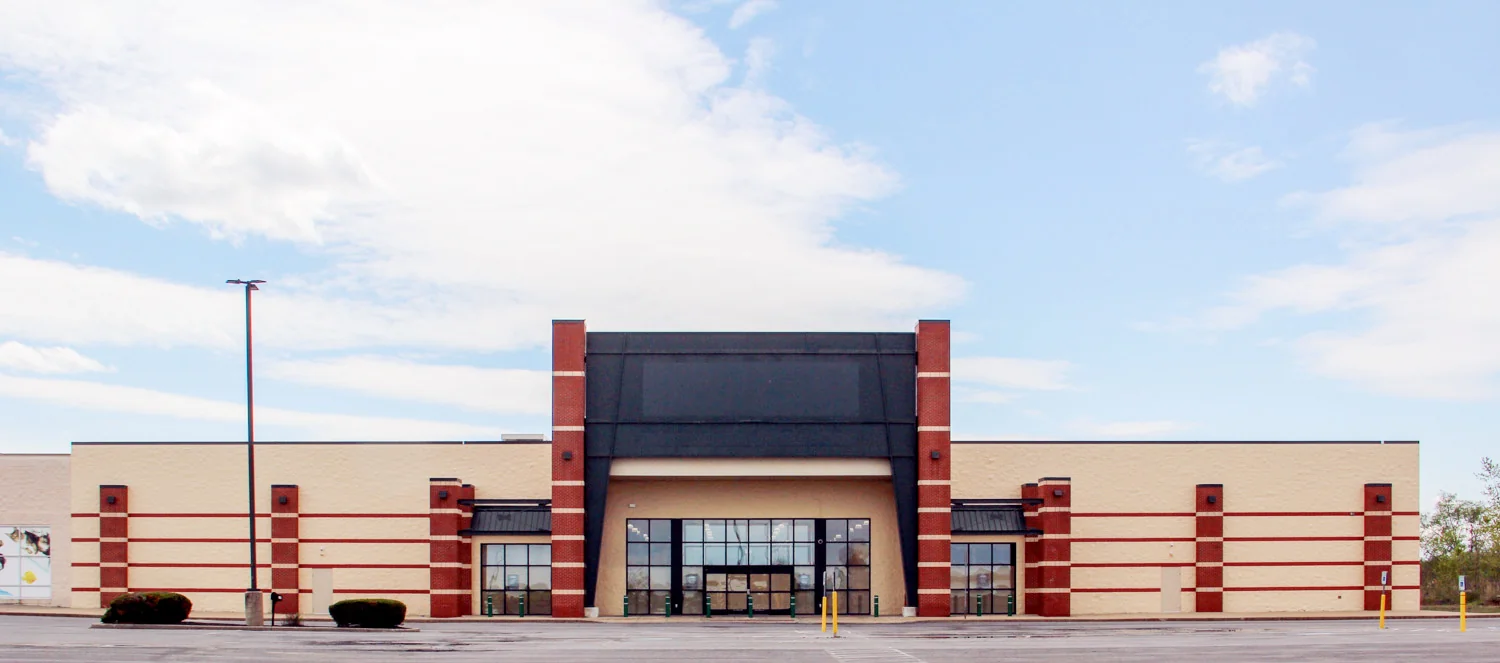 Fingerlakes Crossing Shopping Plaza — Sale in Auburn, NY, photo 2 of 8