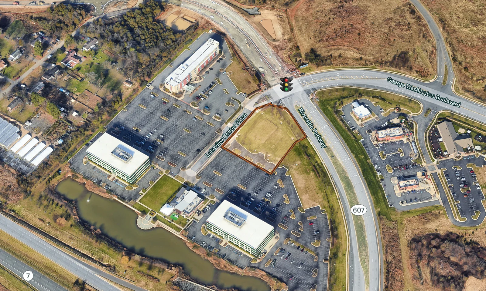 Riverside Parkway & Lakeview Center Plaza — Lease in Ashburn, VA, photo 1 of 3