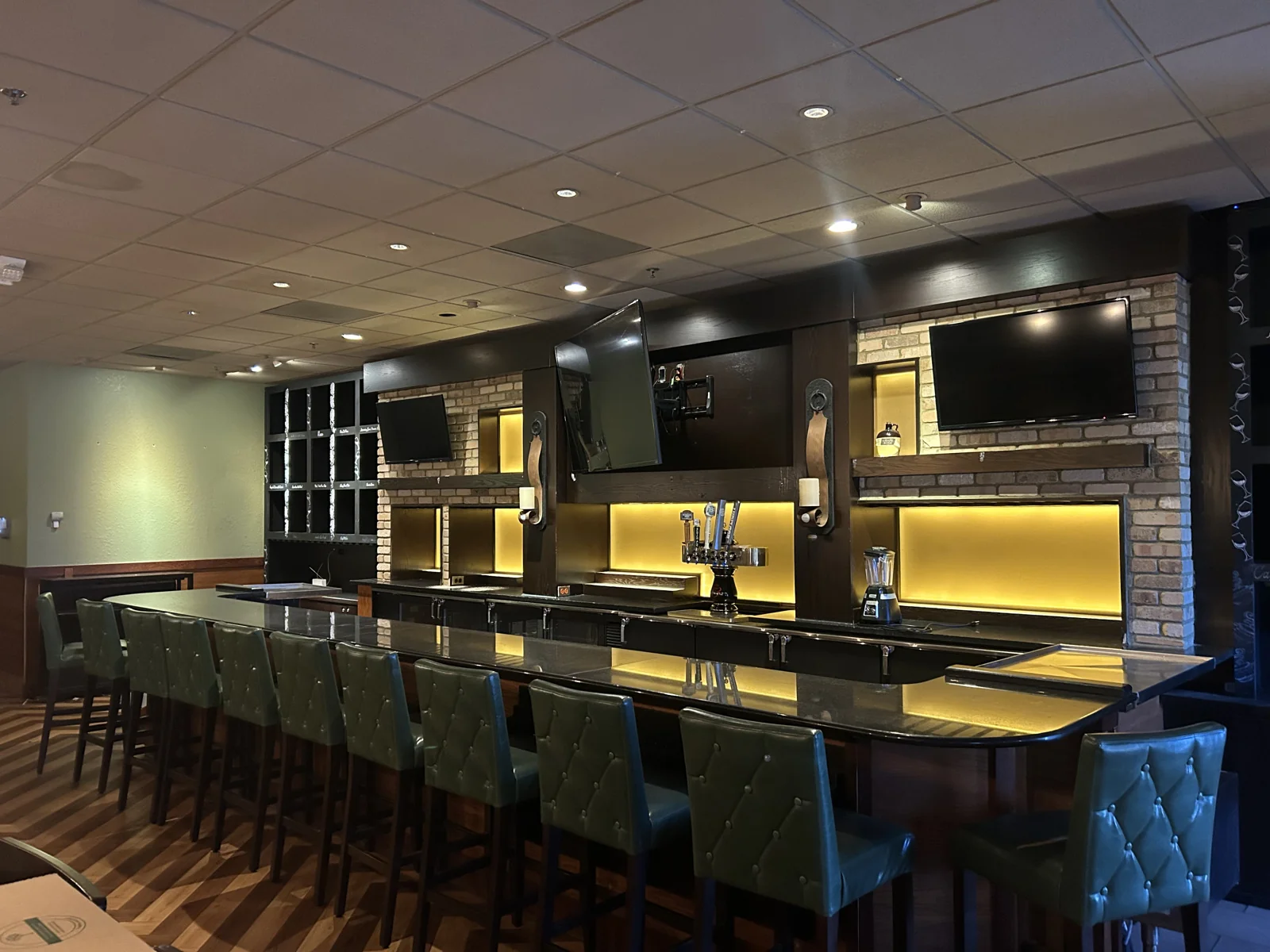 Freestanding Restaurant & Bar — Sale in Rochester, NY, photo 2 of 8