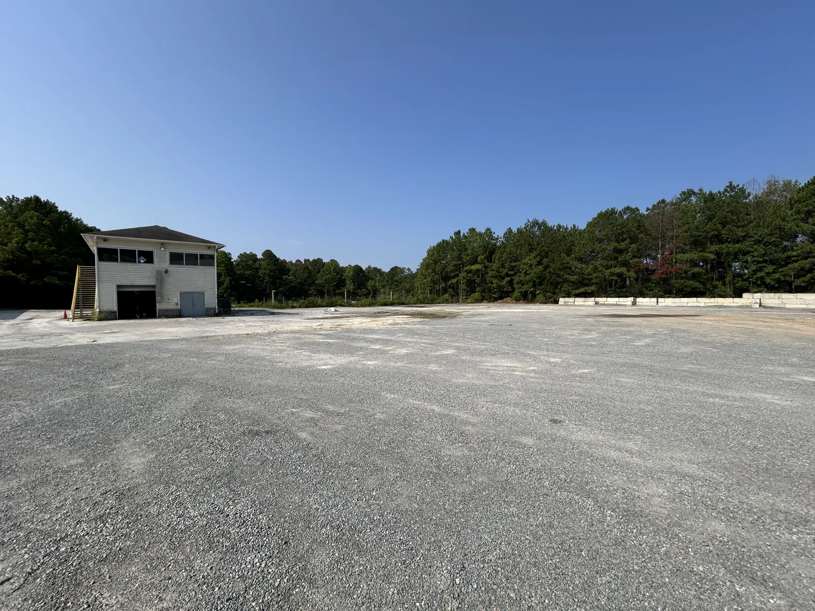 23 Red Cedar Way — Lease in Apex, NC, photo 2 of 4