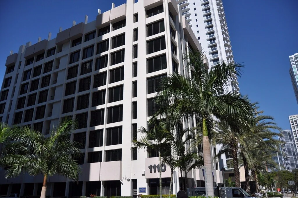 1110 Brickell Ave — Lease in Miami, FL, photo 1 of 5