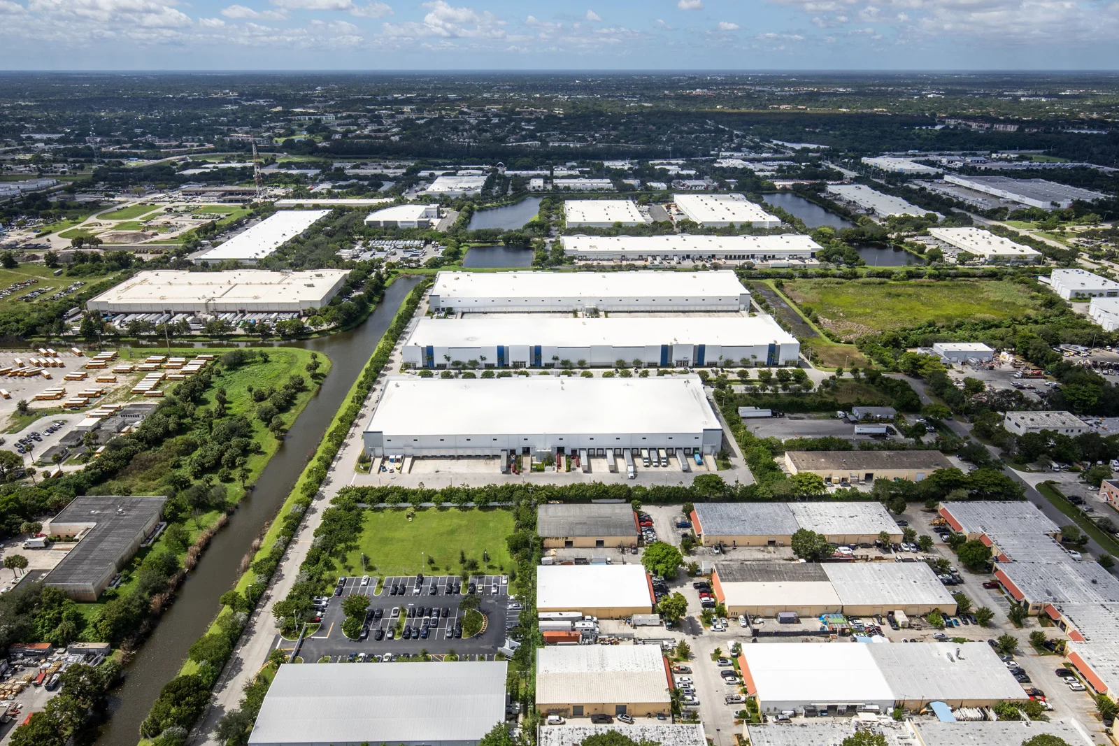 CenterPoint Powerline - Building 2 — Lease in Pompano Beach, FL, photo 1 of 8