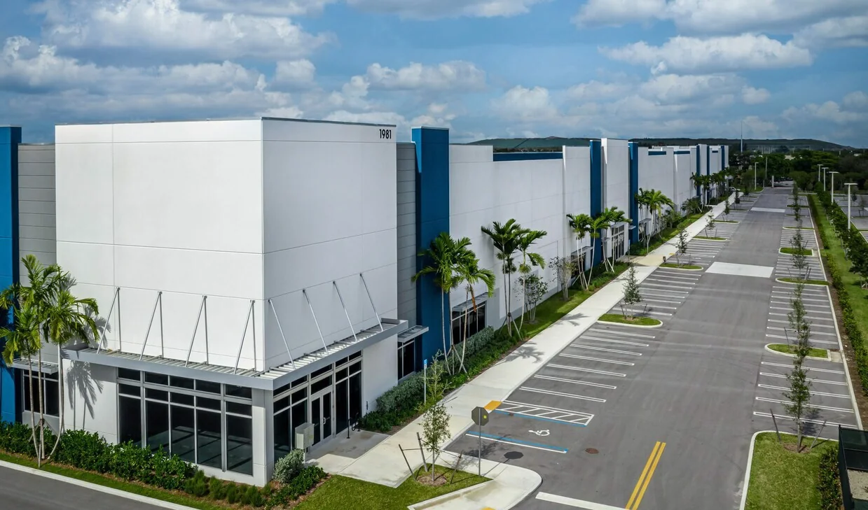 CenterPoint Powerline - Building 2 — Lease in Pompano Beach, FL, photo 2 of 8