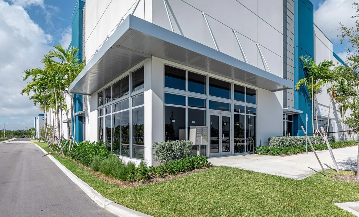 CenterPoint Powerline - Building 1 — Lease in Pompano Beach, FL, photo 4 of 8