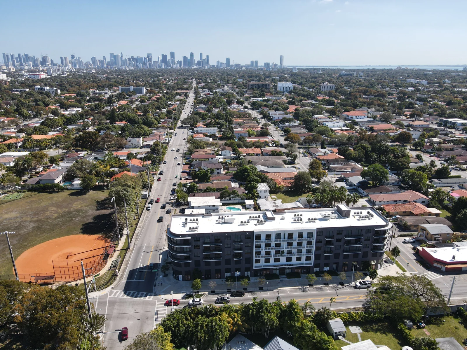 Retail in Miami, FL — Lease in Miami, FL, photo 4 of 5