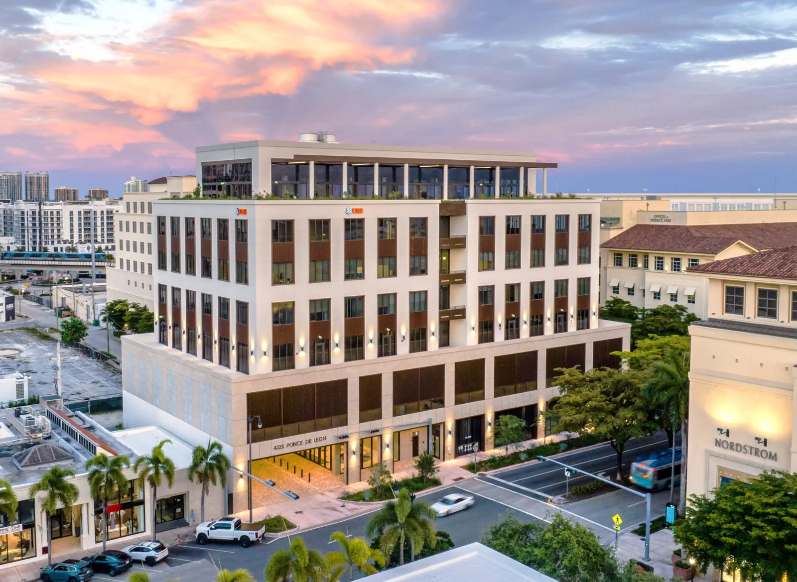 4225 Ponce — Lease in Coral Gables, FL, photo 2 of 8