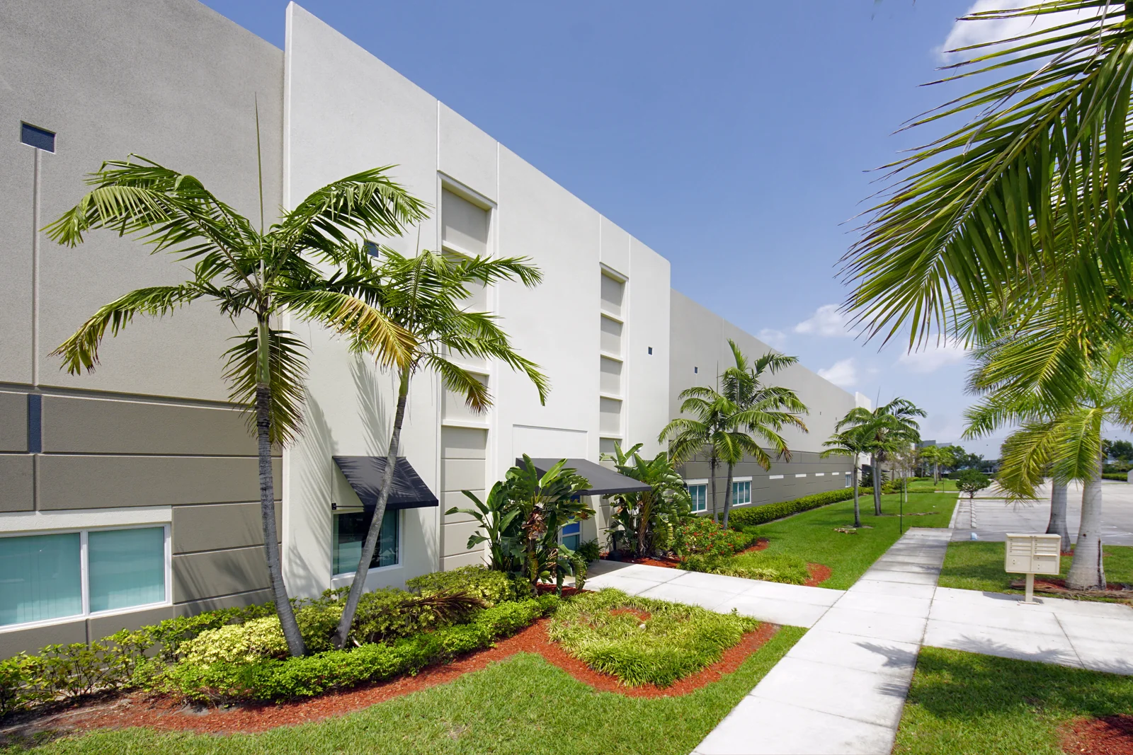 Flagler Station Building 31 — Lease in Miami, FL, photo 2 of 6
