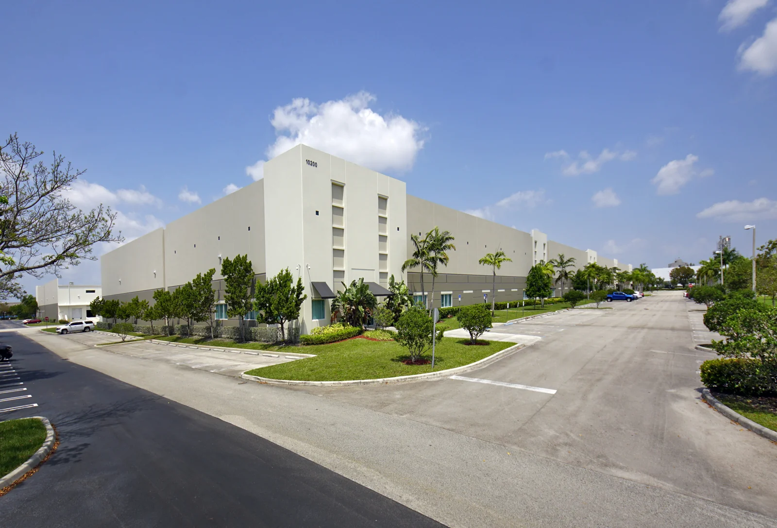 Flagler Station Building 31 — Lease in Miami, FL, photo 3 of 6
