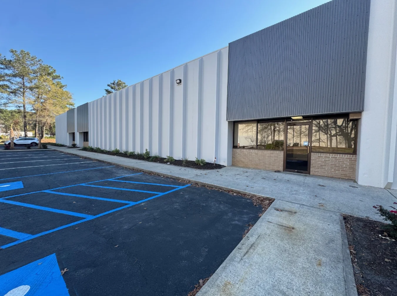 Industrial in North Charleston, SC — Lease in North Charleston, SC, photo 1 of 7