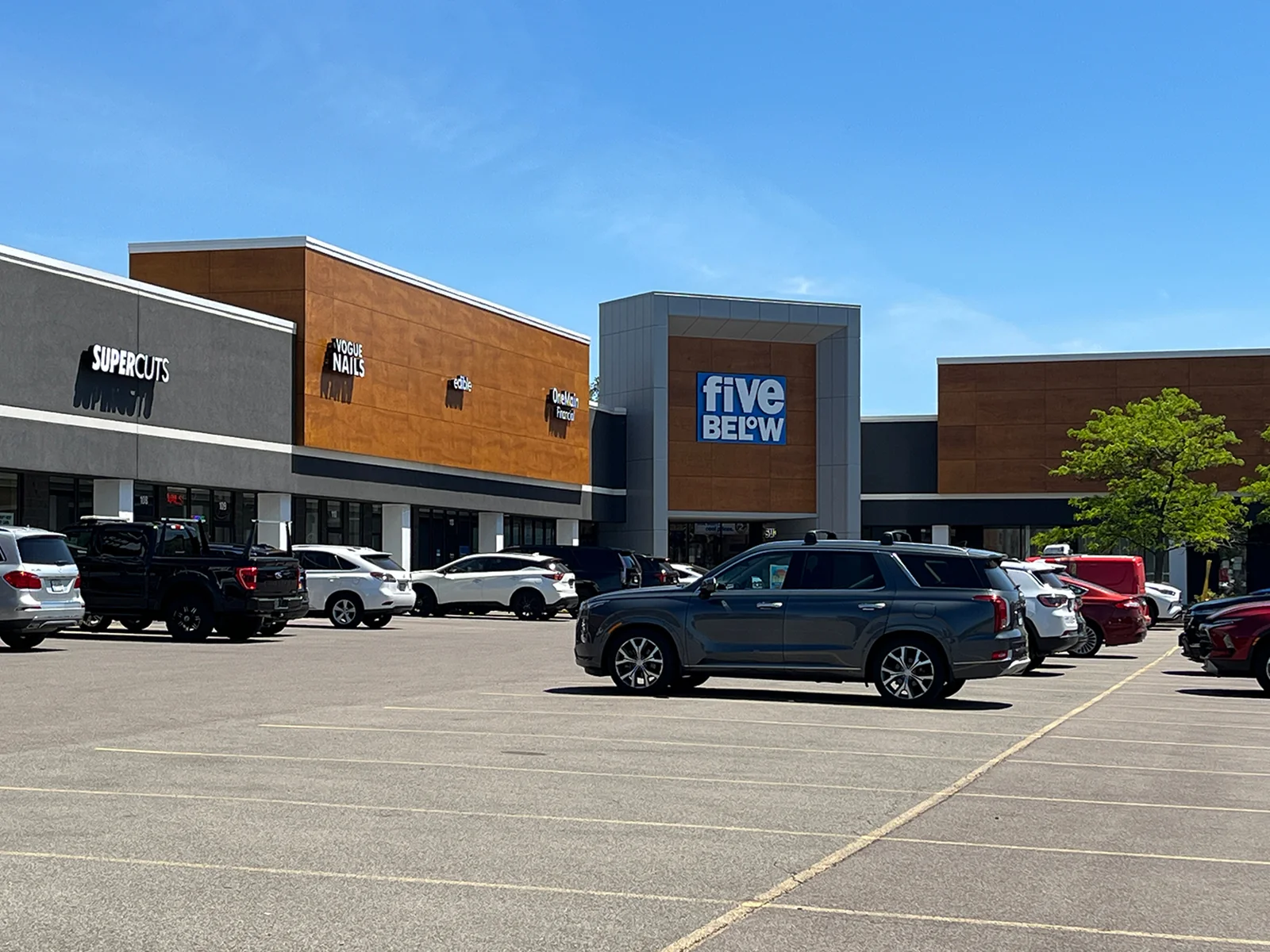 Transit French Plaza — Lease in Depew, NY, photo 1 of 4
