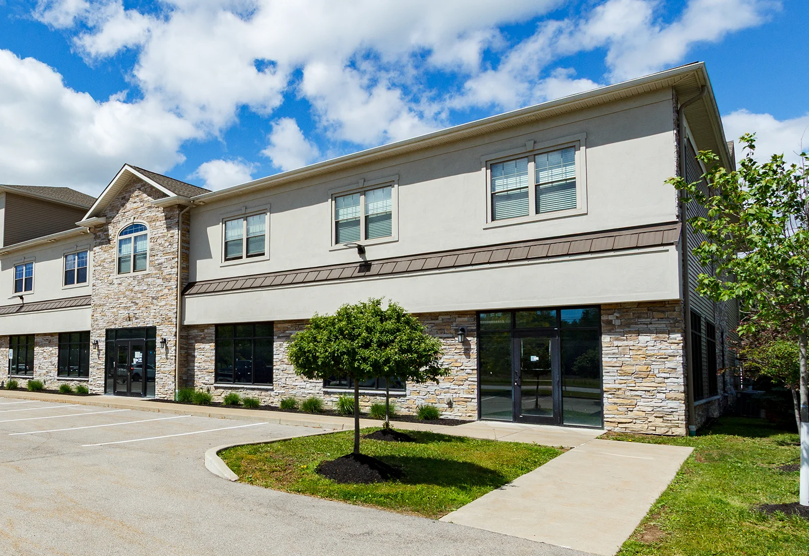 The Fox Shoppes & Suites — Lease in East Amherst, NY, photo 4 of 5