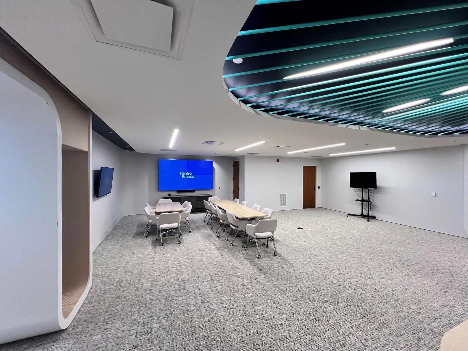 Office in Winston-Salem, NC — Lease in Winston-Salem, NC, photo 2 of 6