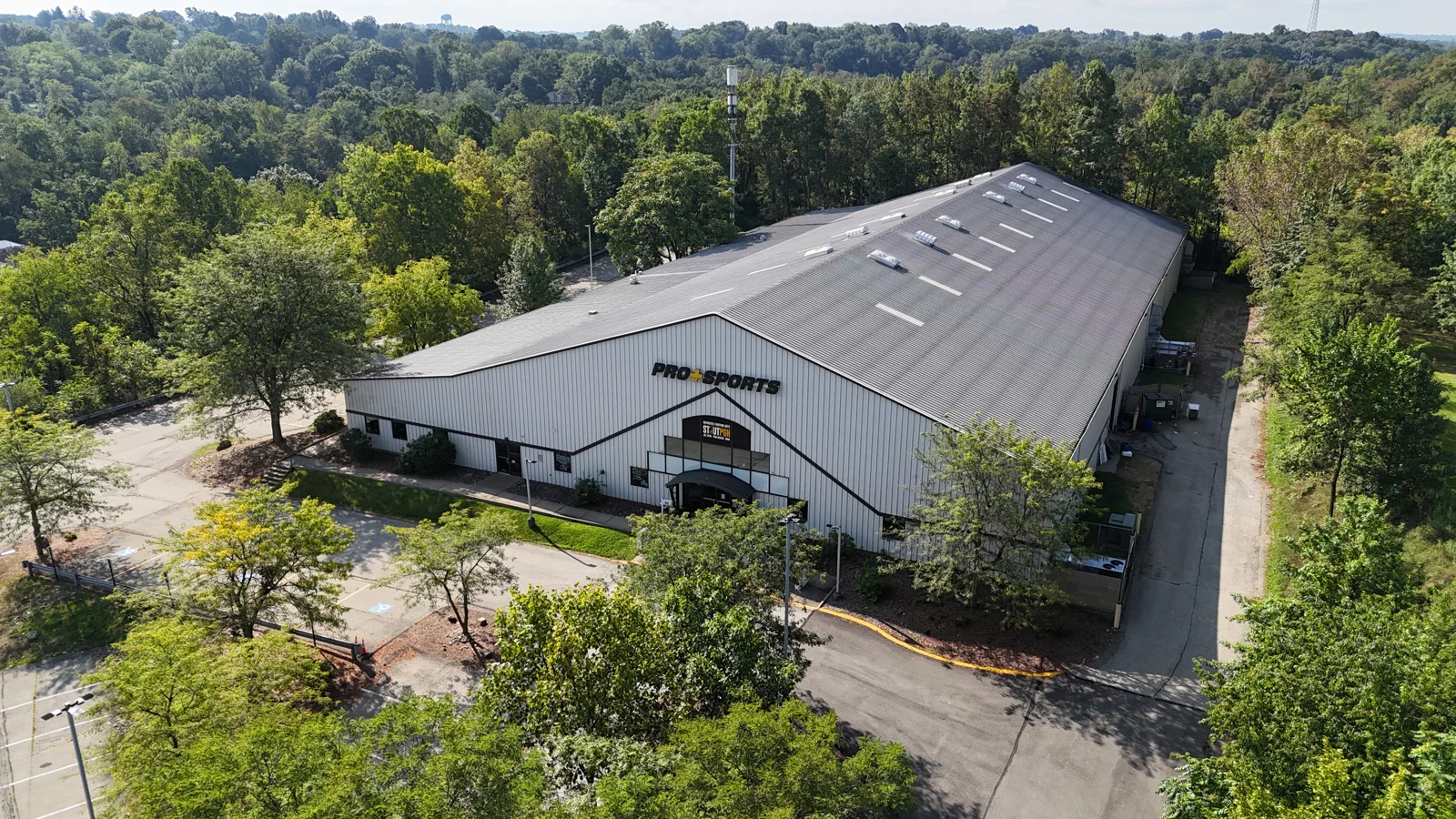 Monroeville Sports Complex — Lease in Monroeville, PA, photo 1 of 3