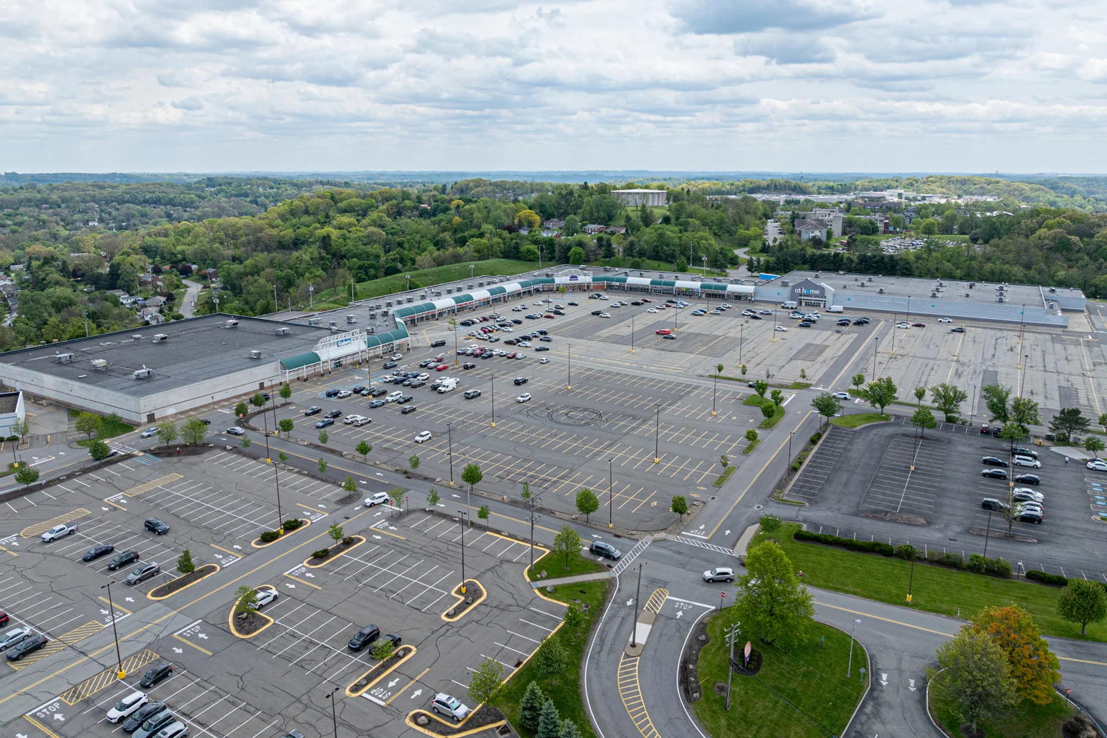 McIntyre Square Shopping Center — Lease in Pittsburgh, PA, photo 1 of 3