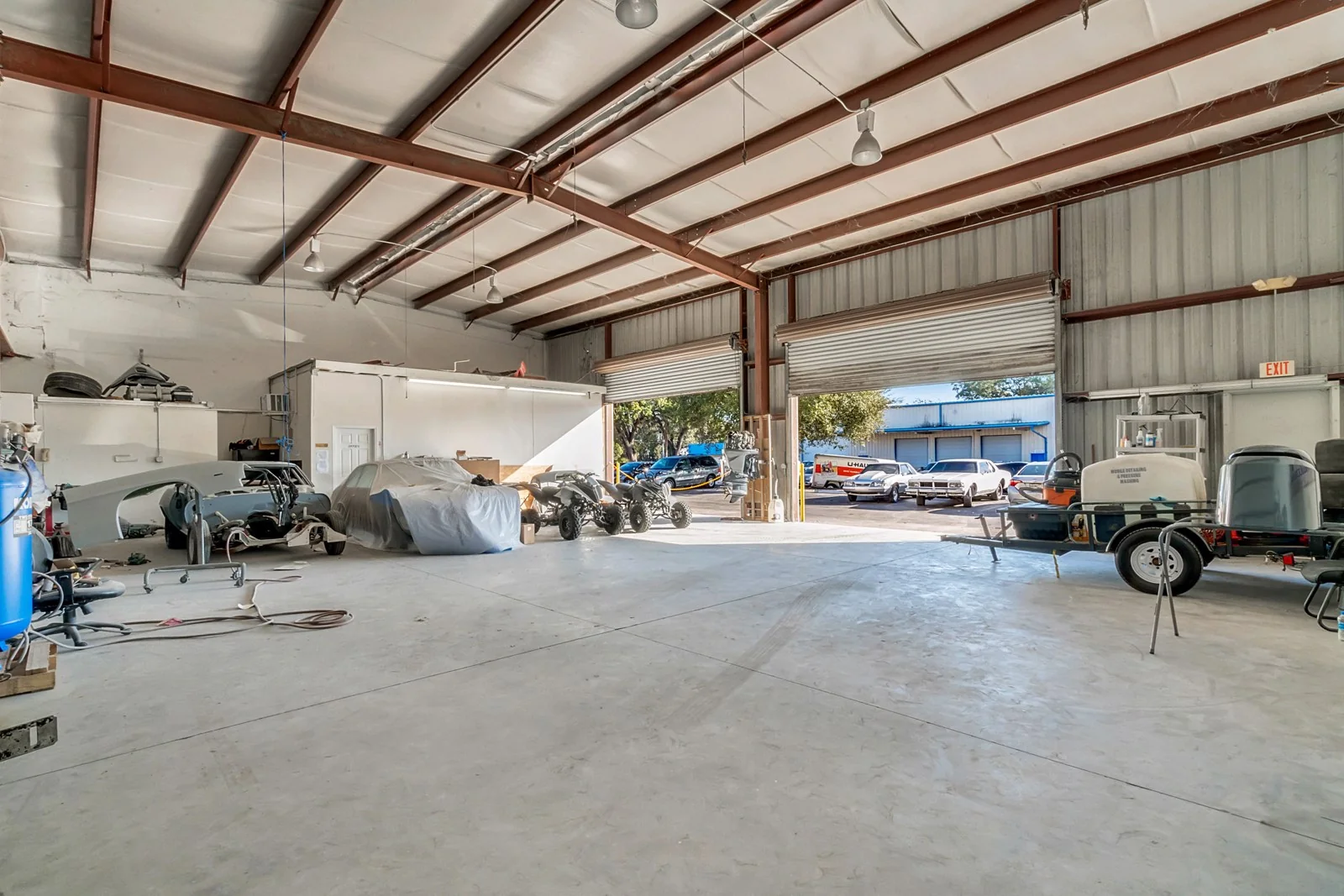 Industrial / Flex Space — Lease in Orlando, FL, photo 4 of 4