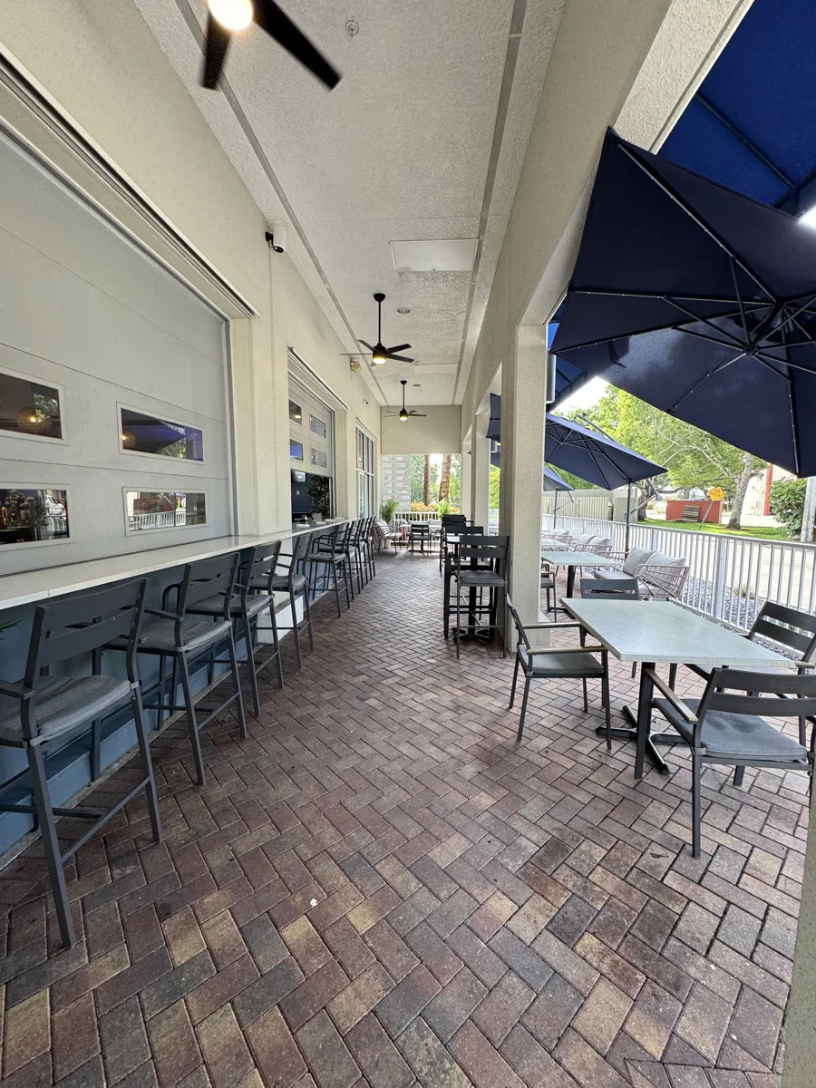 Magnolia Square — Lease in Naples, FL, photo 3 of 5