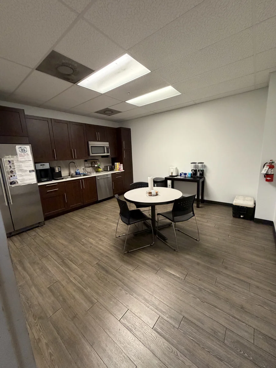 Madison Distribution Center 200 — Lease in Tampa, FL, photo 2 of 5