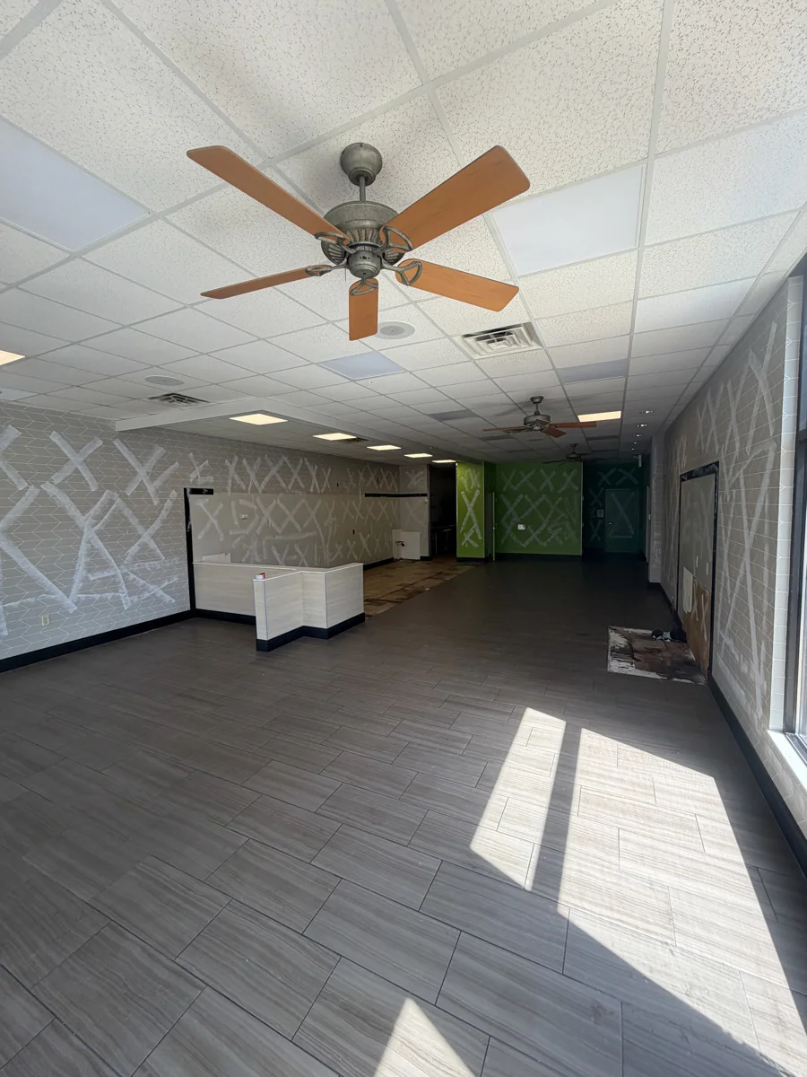 1,920 SF Former Restaurant Endcap — Lease in Ravenna, OH, photo 3 of 6