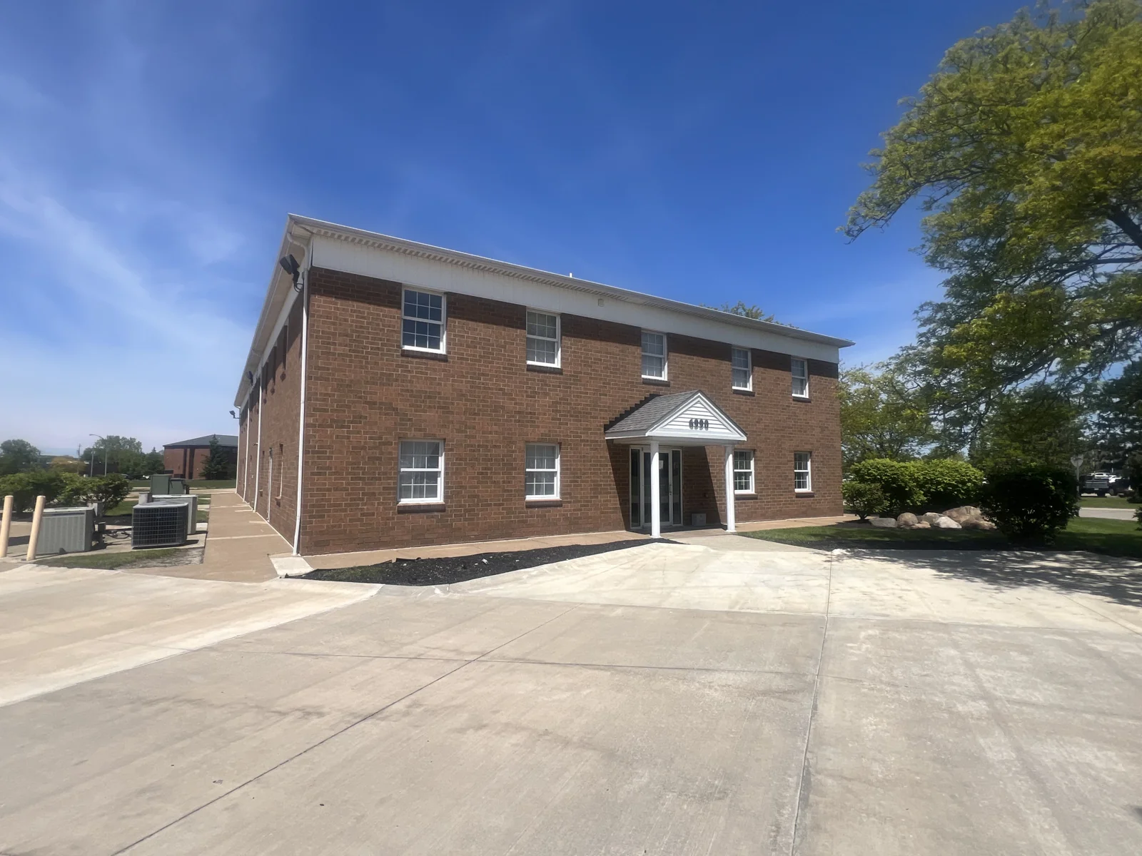 Lindsay Professional Center — Sale in Mentor, OH, photo 3 of 8