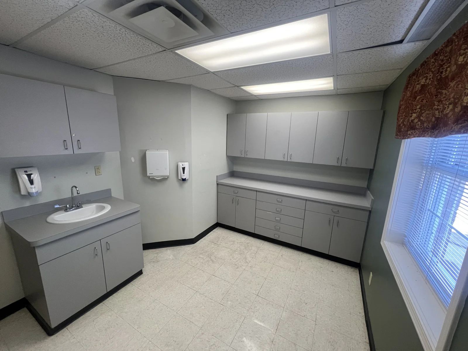 Lindsay Professional Center — Sale in Mentor, OH, photo 8 of 8