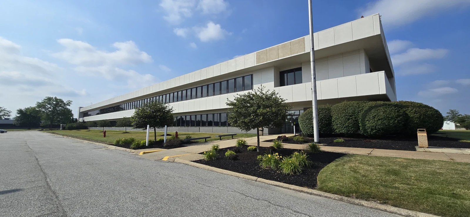 Office in Mentor, OH — Lease in Mentor, OH, photo 1 of 8