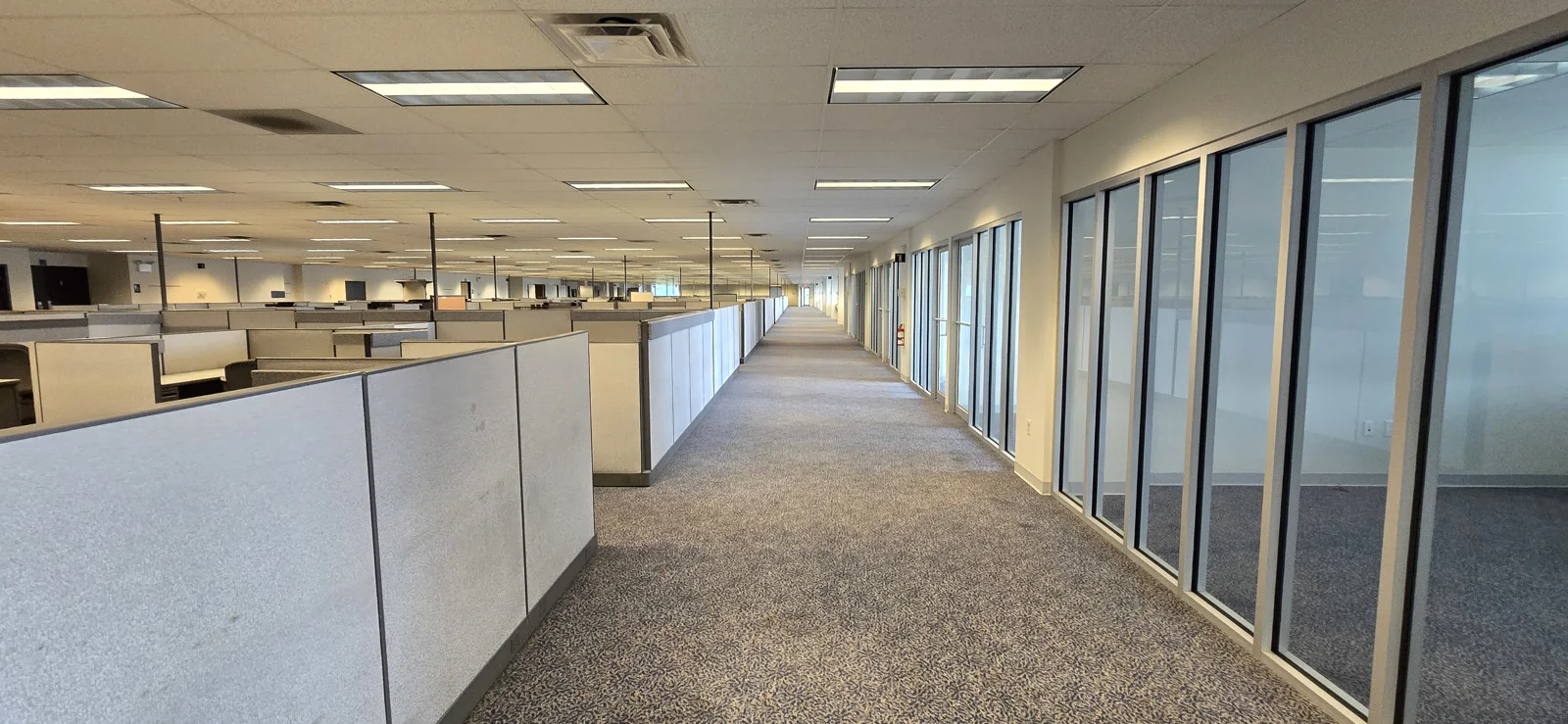 Office in Mentor, OH — Lease in Mentor, OH, photo 3 of 8