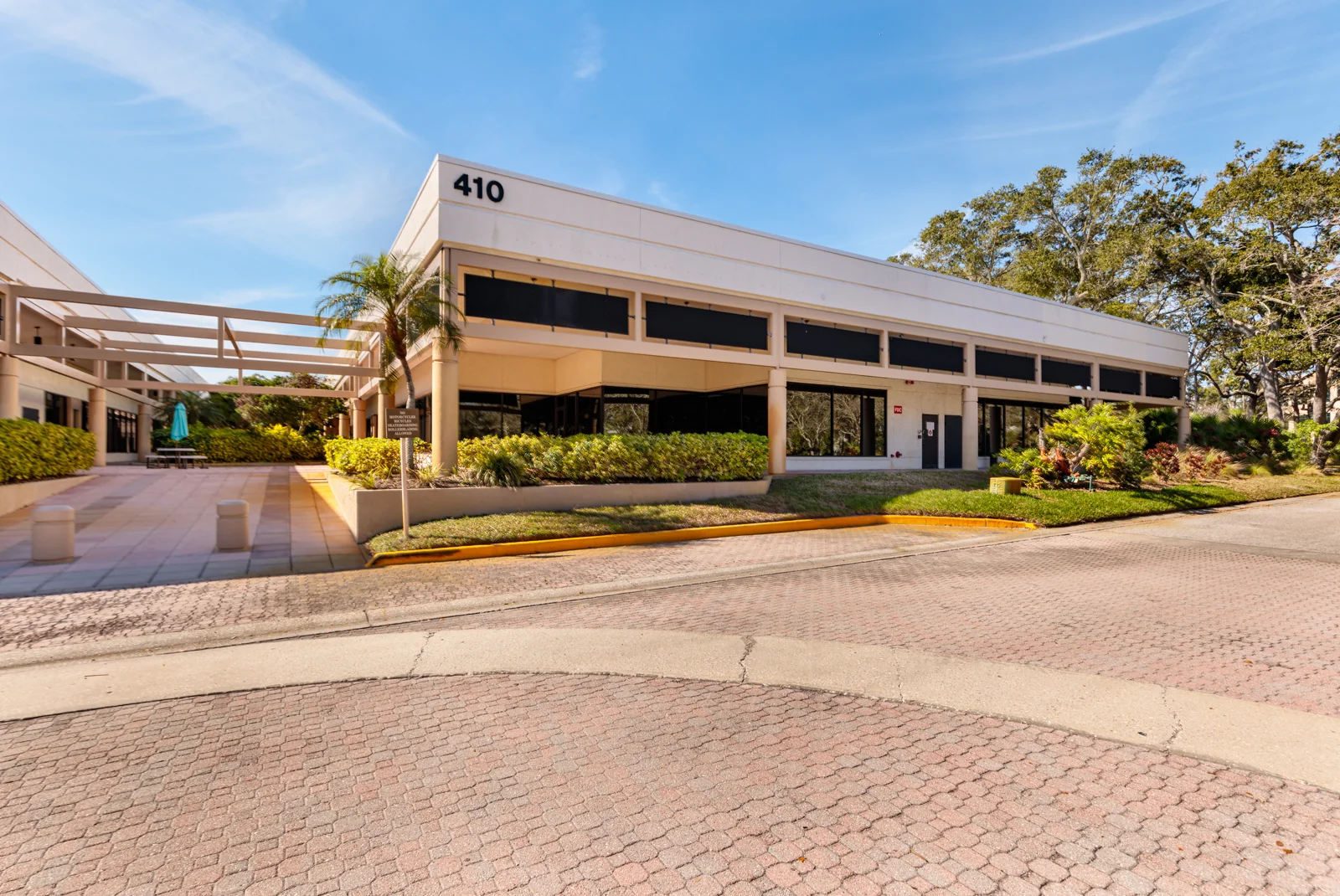 Promenade at Park Place — Lease in Clearwater, FL, photo 1 of 2