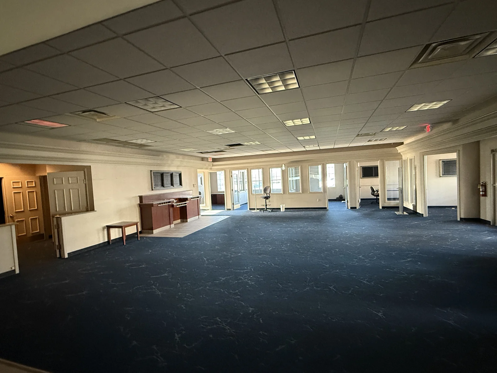 Freestanding 4,149 SF Former Bank — Lease in Willoughby, OH, photo 7 of 8