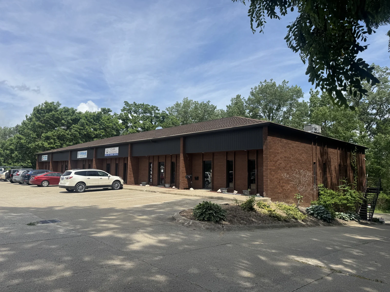 Retail in Akron, OH — Lease in Akron, OH, photo 2 of 3