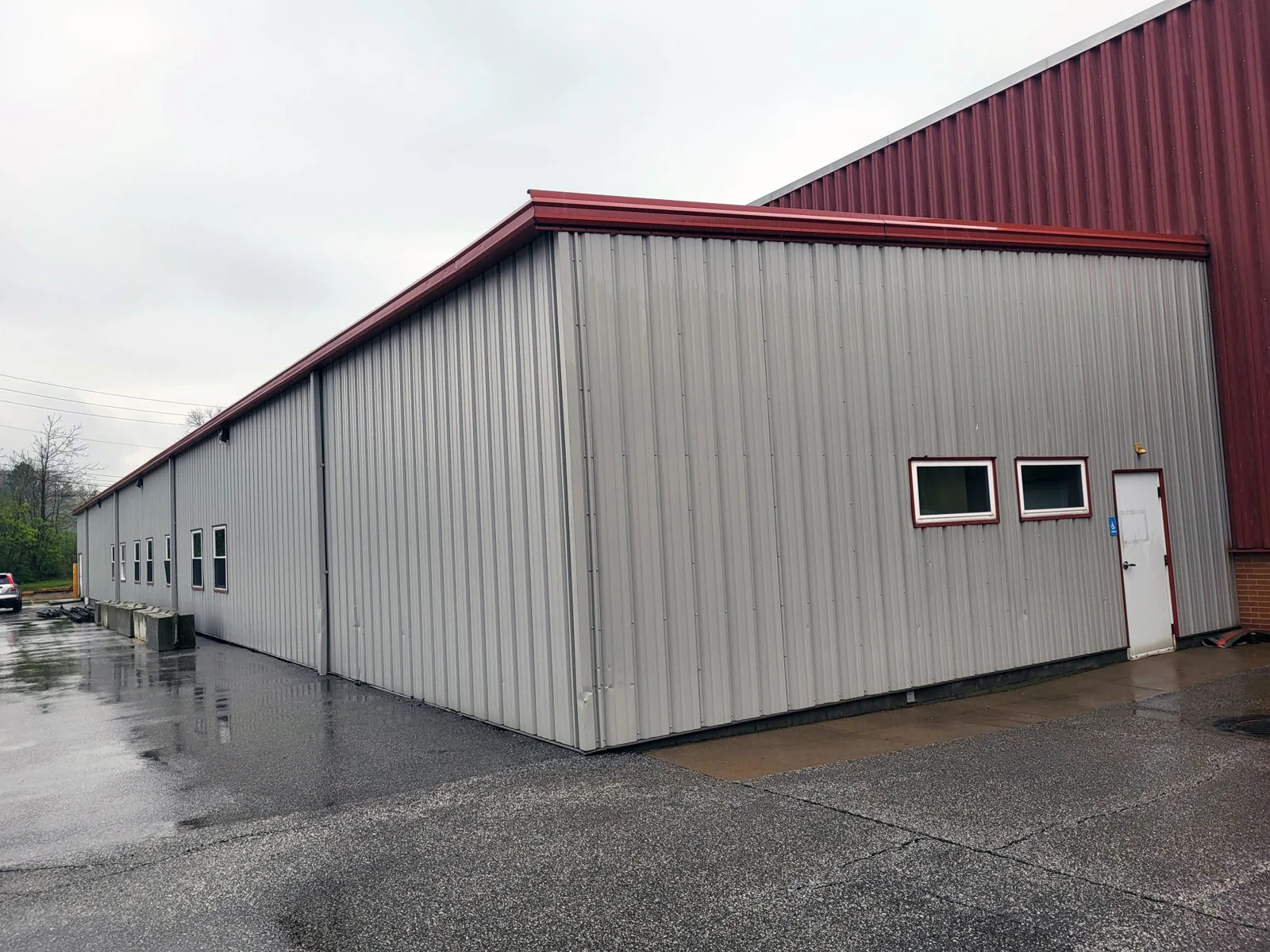 4899 Commerce Parkway Warrensville Heights, OH 44128 — Lease in Warrensville Heights, OH, photo 1 of 8