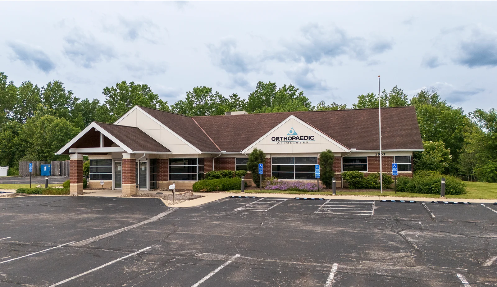 1502 Travelers Point — Lease in Avon, OH, photo 1 of 4