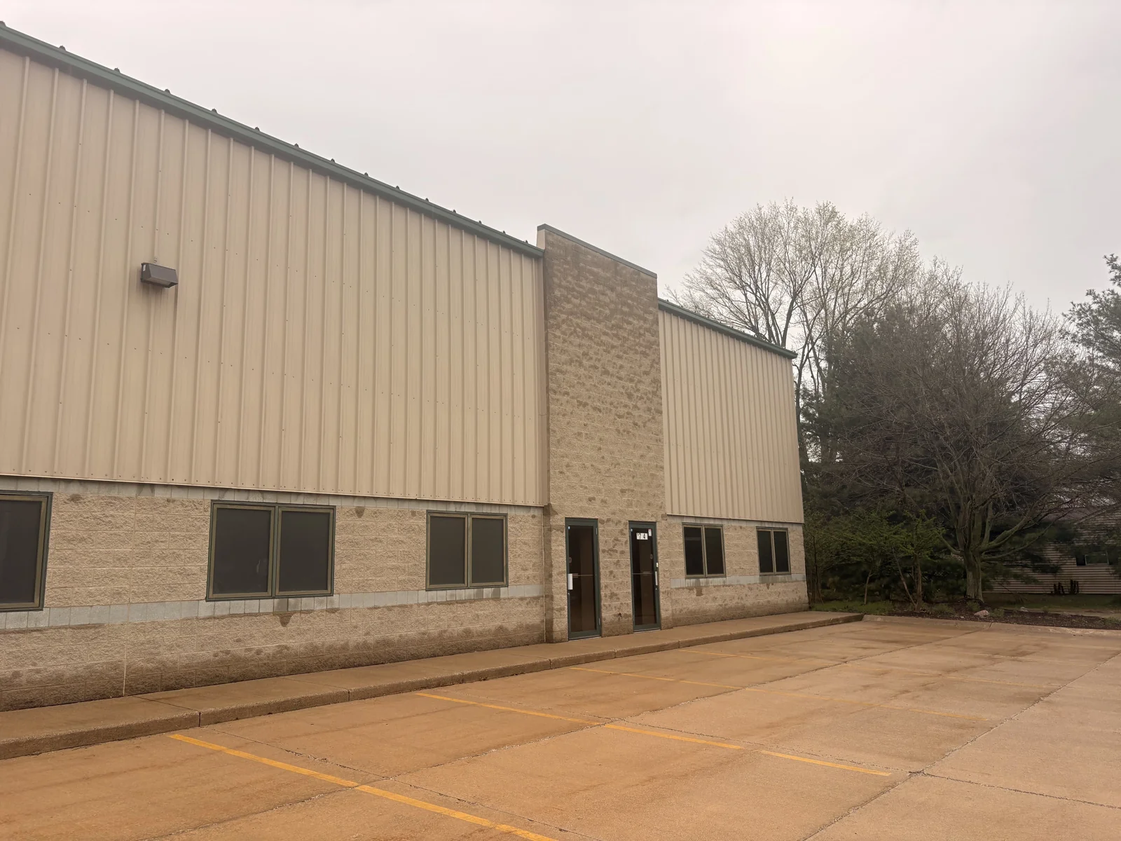 Industrial in North Ridgeville, OH — Lease in North Ridgeville, OH, photo 1 of 8
