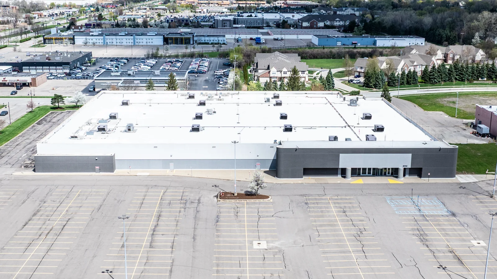 Industrial in Sterling Heights, MI — Lease in Sterling Heights, MI, photo 1 of 8