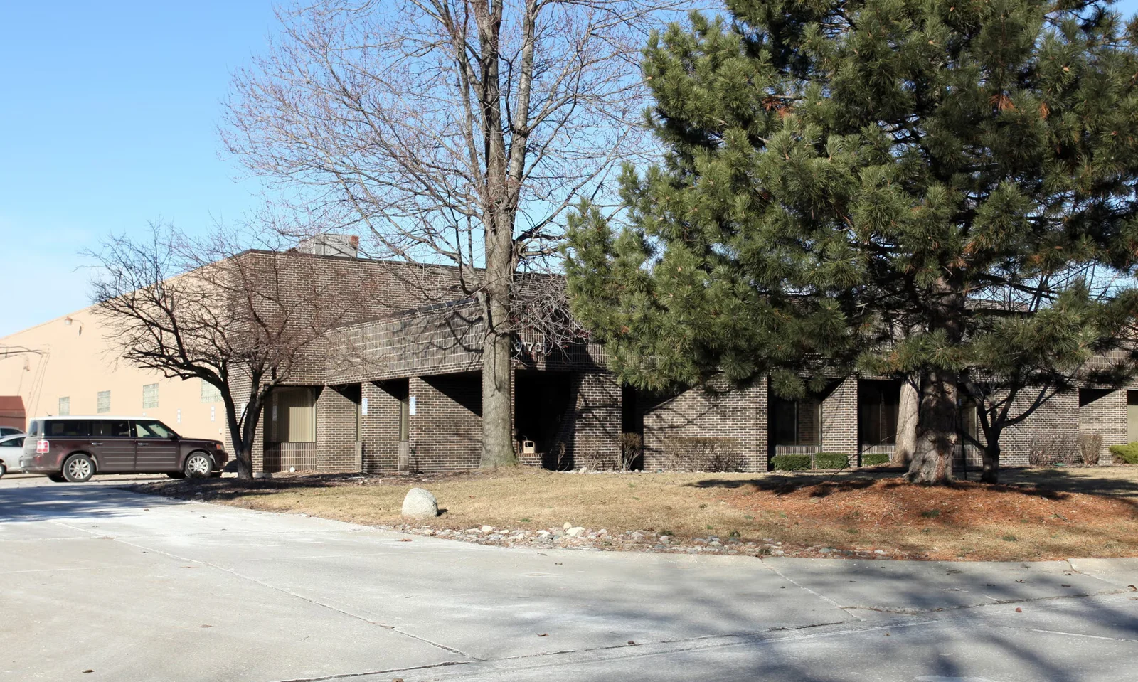Industrial in Madison Heights, MI — Sale in Madison Heights, MI, photo 1 of 3