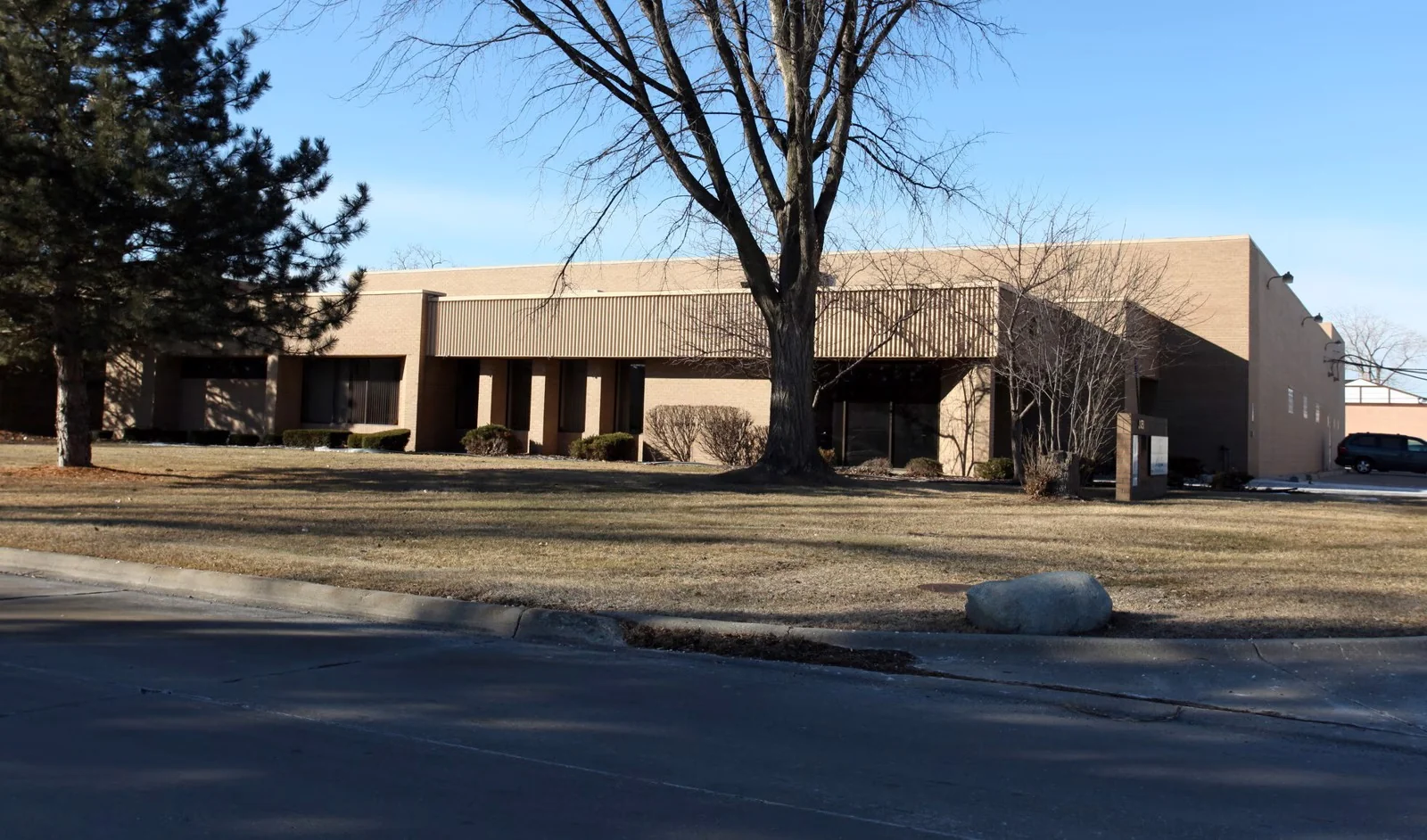 Industrial in Madison Heights, MI — Sale in Madison Heights, MI, photo 2 of 3