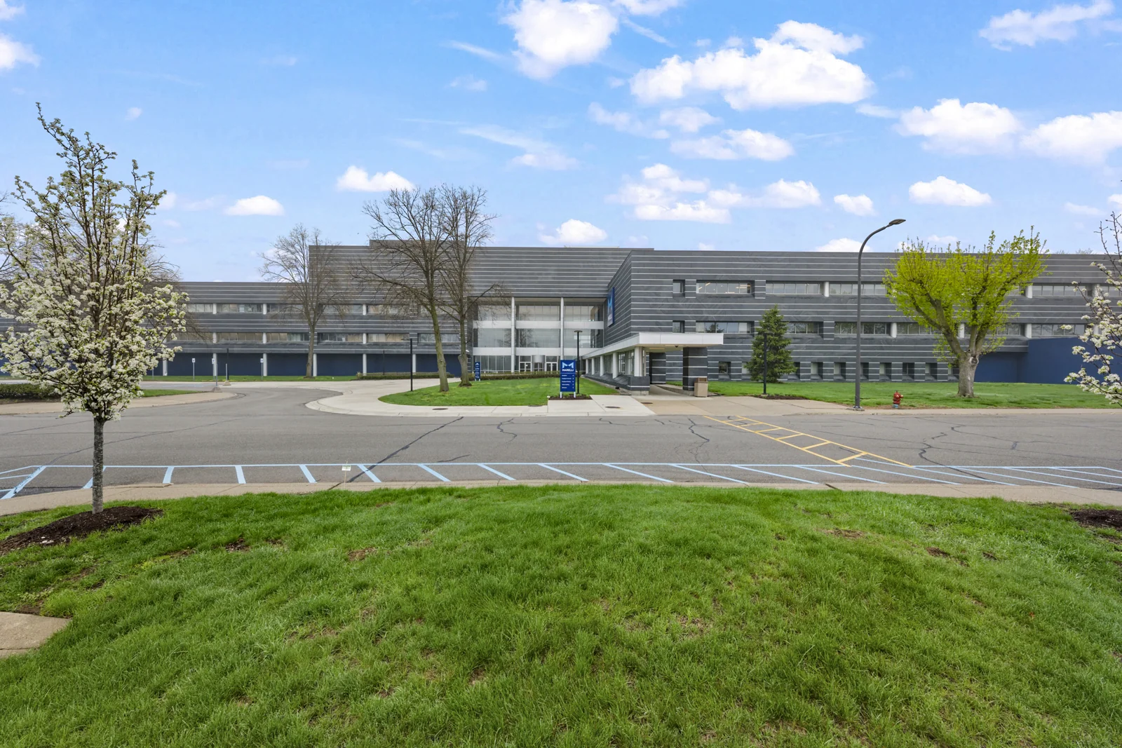Office in Southfield, MI — Lease in Southfield, MI, photo 1 of 8