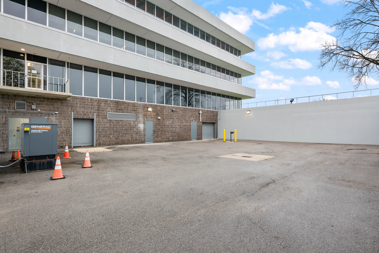 Office in Southfield, MI — Lease in Southfield, MI, photo 3 of 8