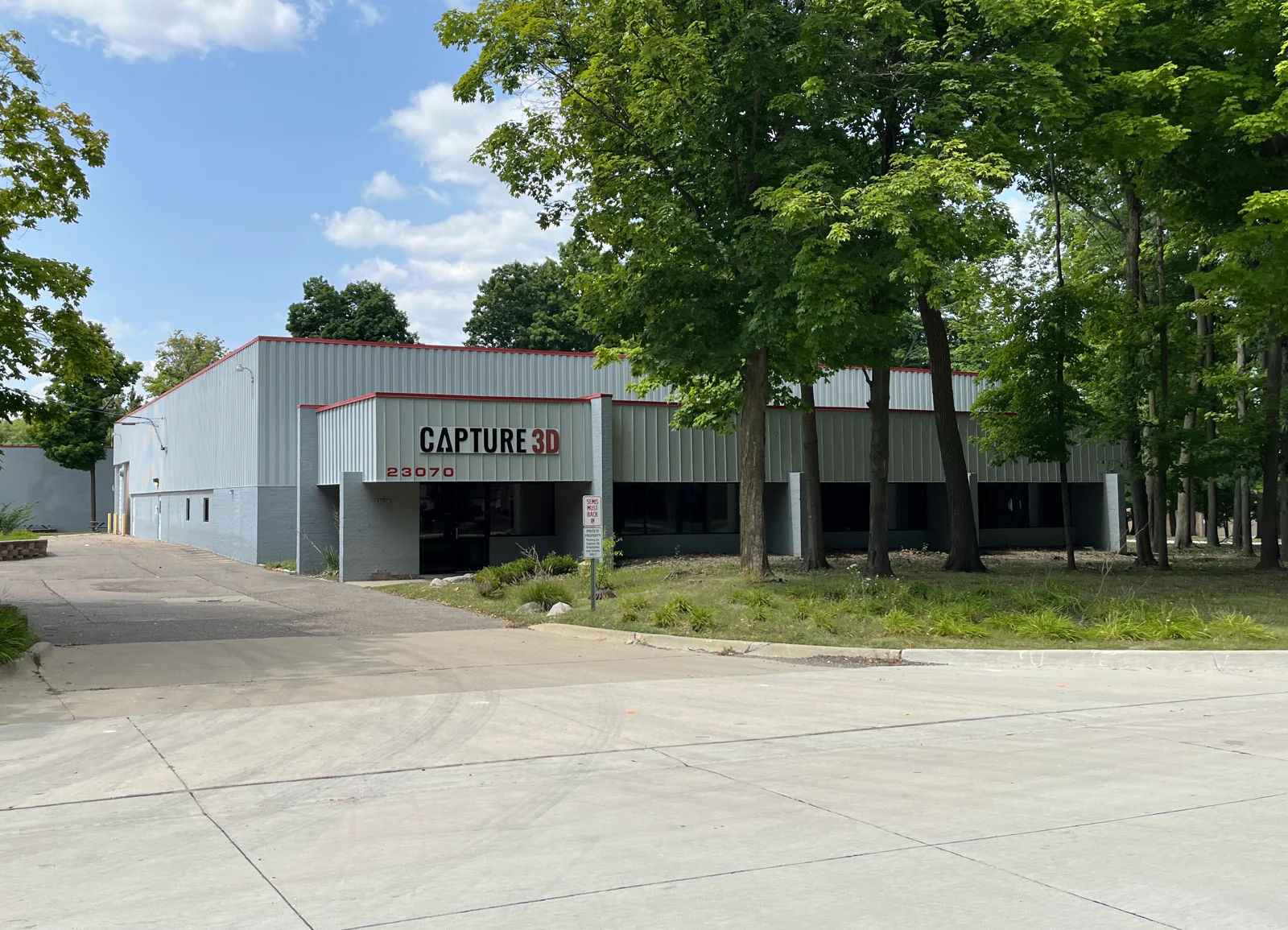 Freeway Industrial Park — Sale in Farmington Hills, MI, photo 1 of 1