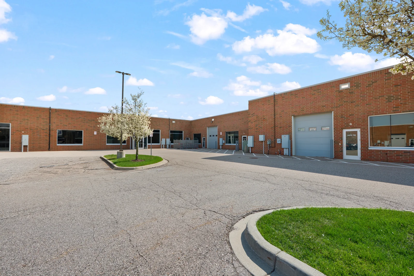 Adams South Technology Centre — Lease in Novi, MI, photo 4 of 5