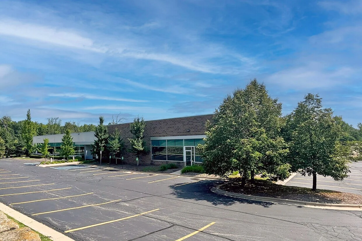 Office in Plymouth, MI — Sale in Plymouth, MI, photo 1 of 3