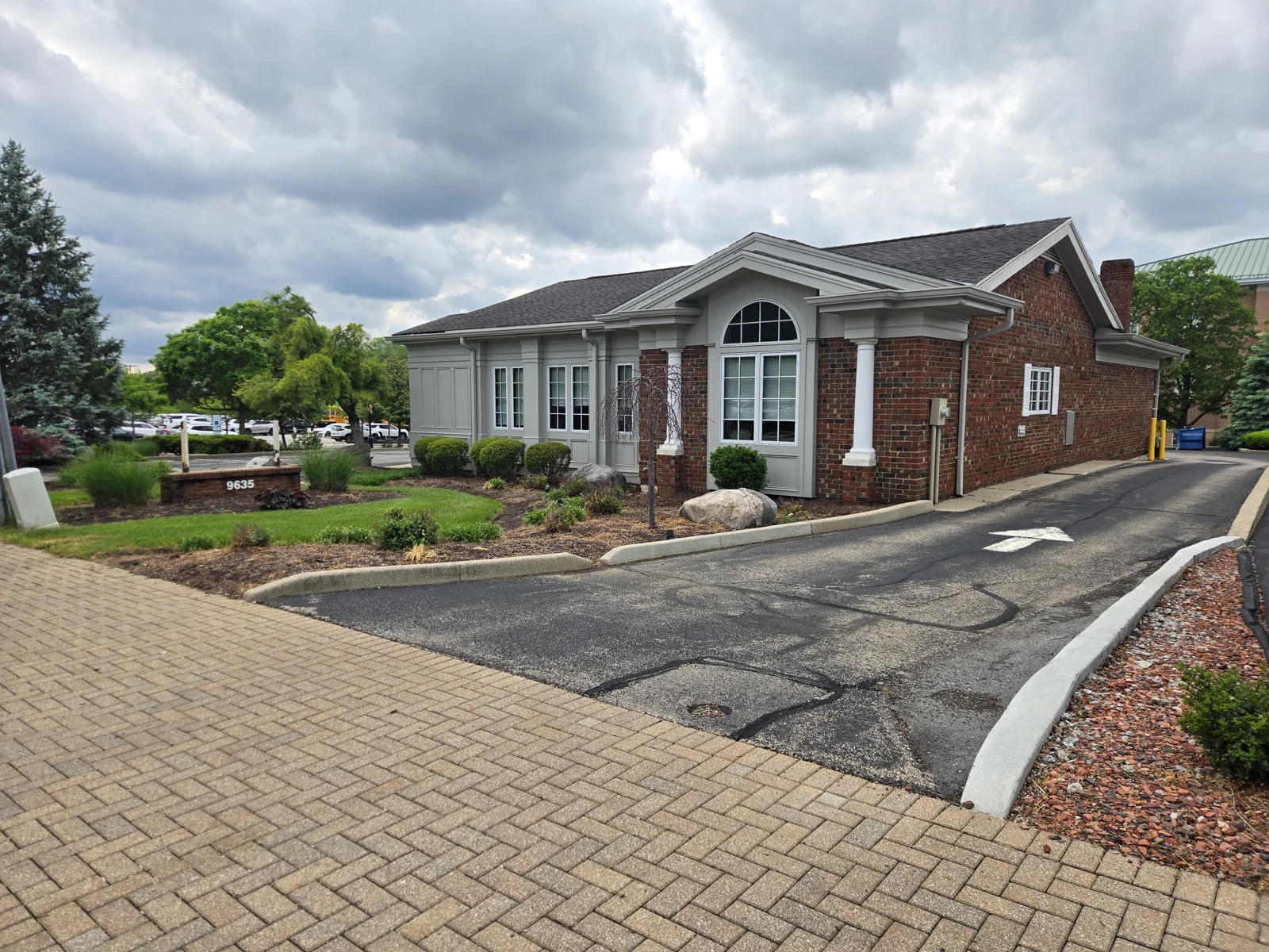 WesBanco Montgomery — Lease in Cincinnati, OH, photo 3 of 3