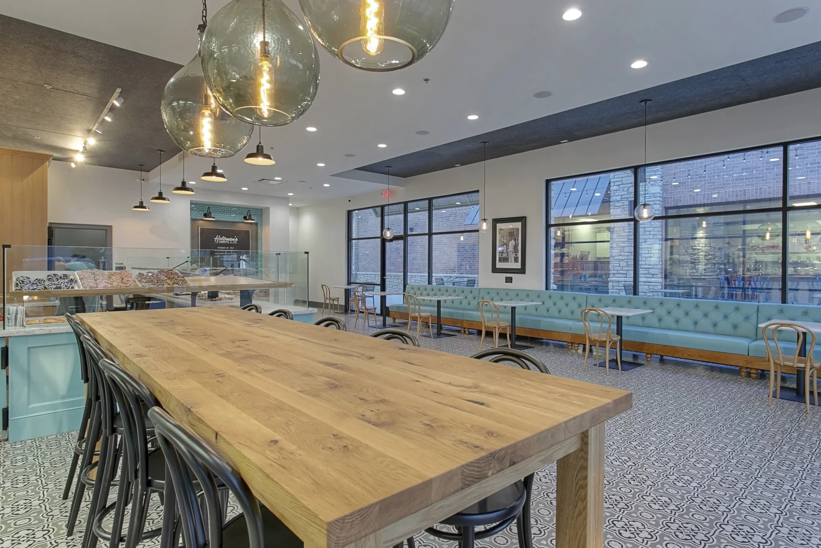 Oakley Connection — Lease in Cincinnati, OH, photo 2 of 2