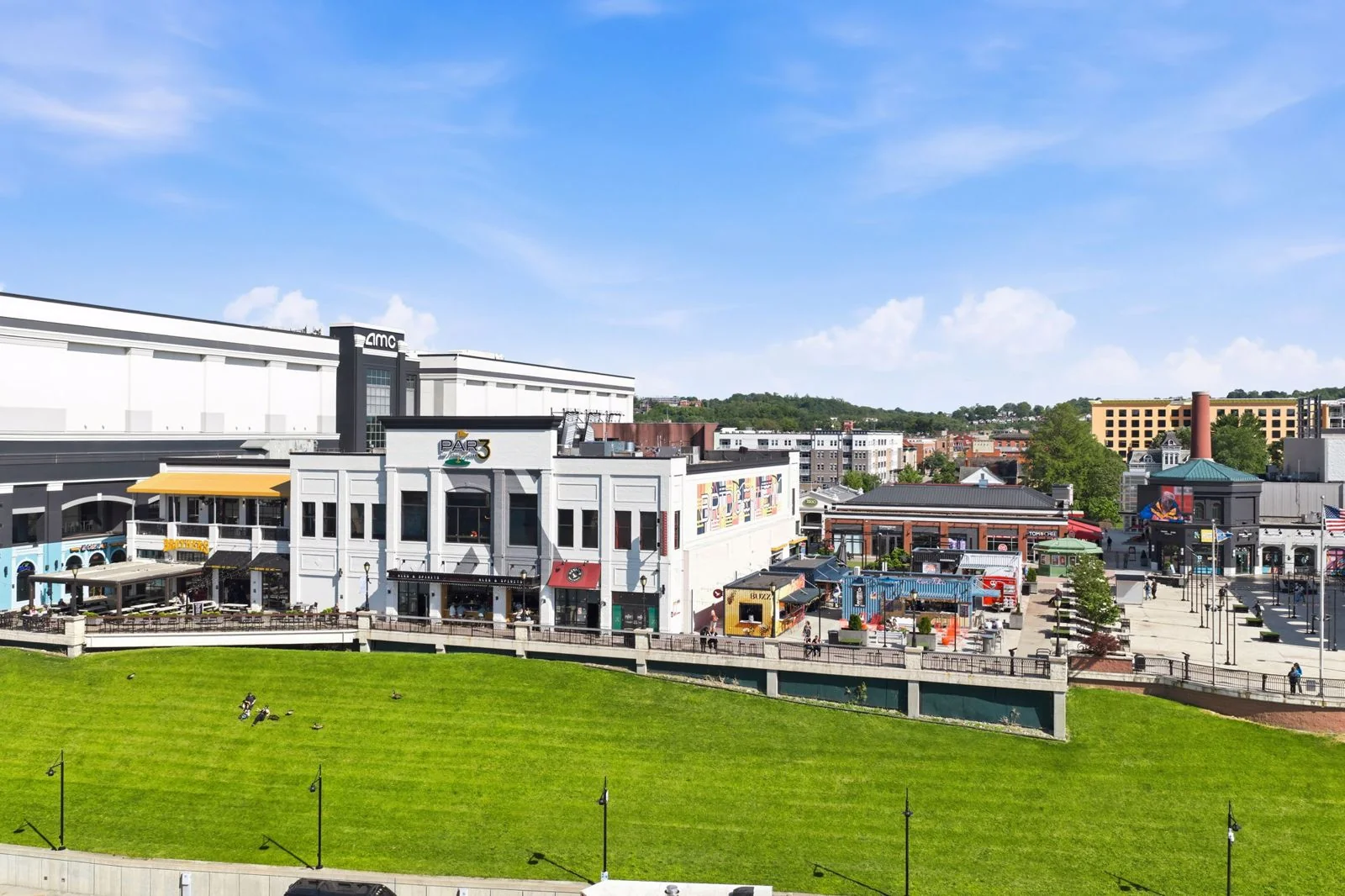 Riverfront Place — Lease in Newport, KY, photo 4 of 8