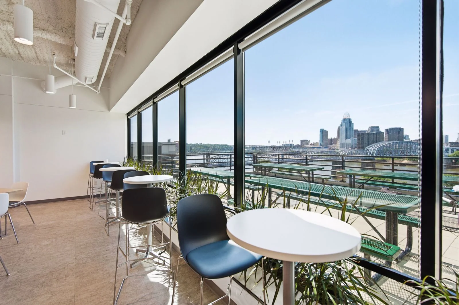 Riverfront Place — Lease in Newport, KY, photo 7 of 8