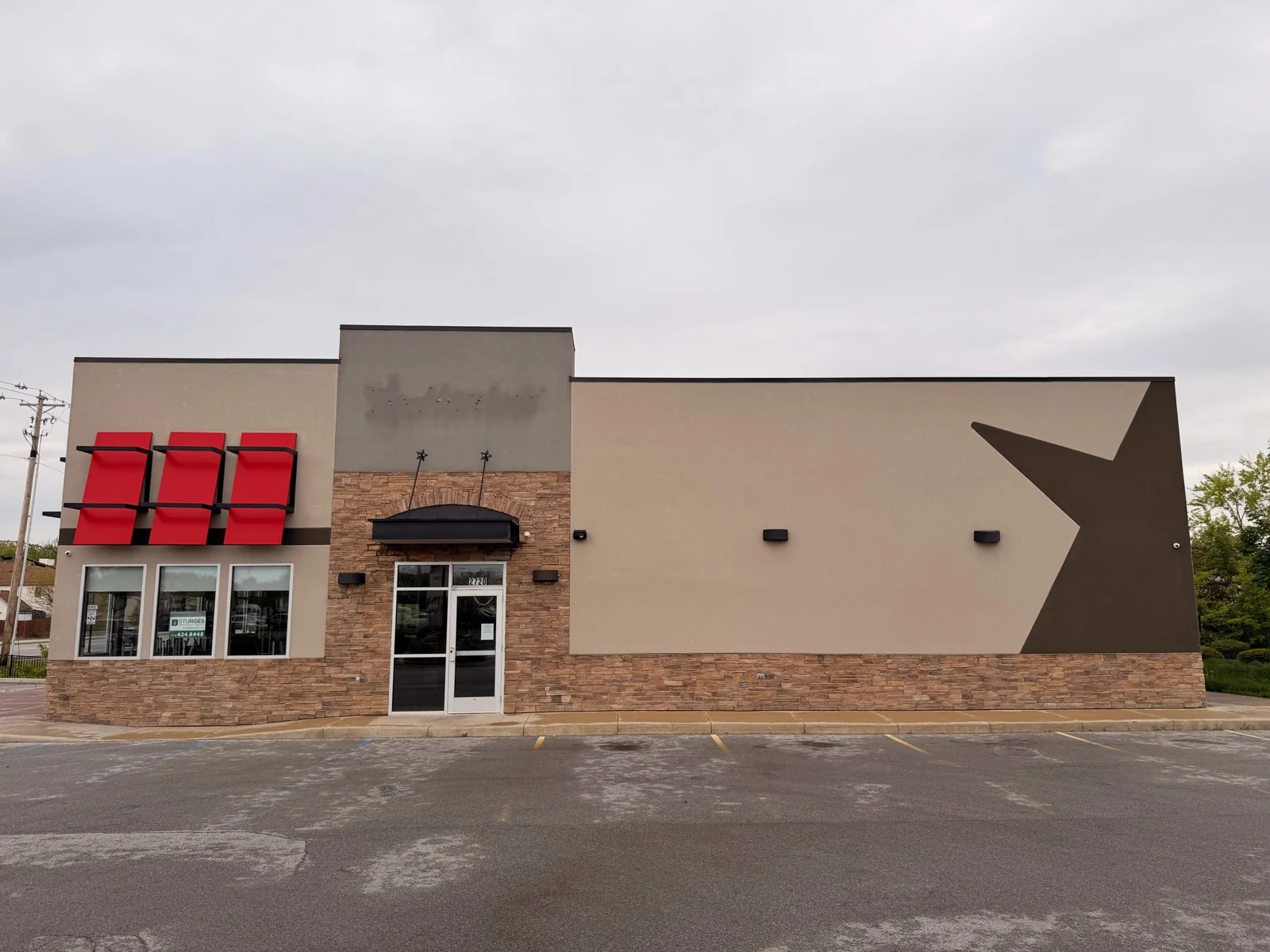 Retail in Fort Wayne, IN — Sale in Fort Wayne, IN, photo 1 of 7